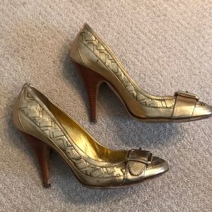 Burberry gold leather heels